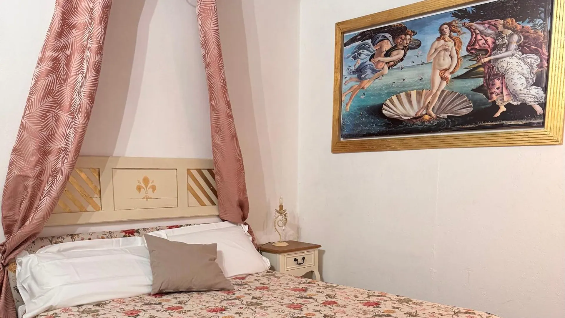 The 65 Suite Florens Italien